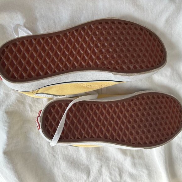 NWOT - Vans Old Skool Sneakers in Buttery Yellow Suede & Canvas – Women’s US 8.5 - Picture 7 of 7